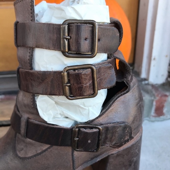 Freebird Teddy Heeled Boots 7 - Picture 9 of 12